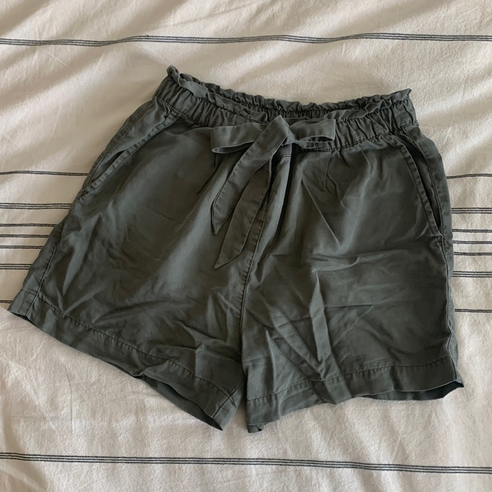 H&M high waist shorts